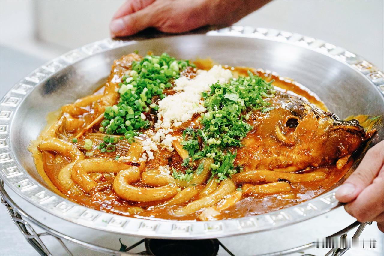 餐厅月销1500份+“山药粉条炖鱼头”配方，这样做太好！

说到鱼头大家都很爱吃