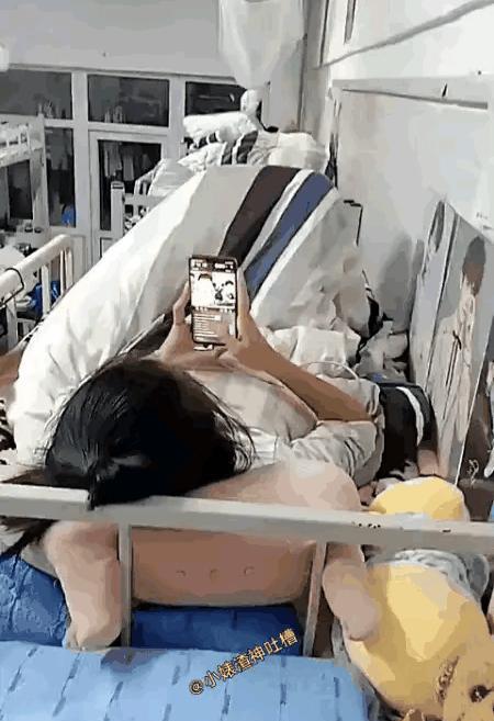 她包上挂的是爱马仕，你早餐是食堂两块钱的馒头。
不是她命好，是她爸妈觉得亏欠了她