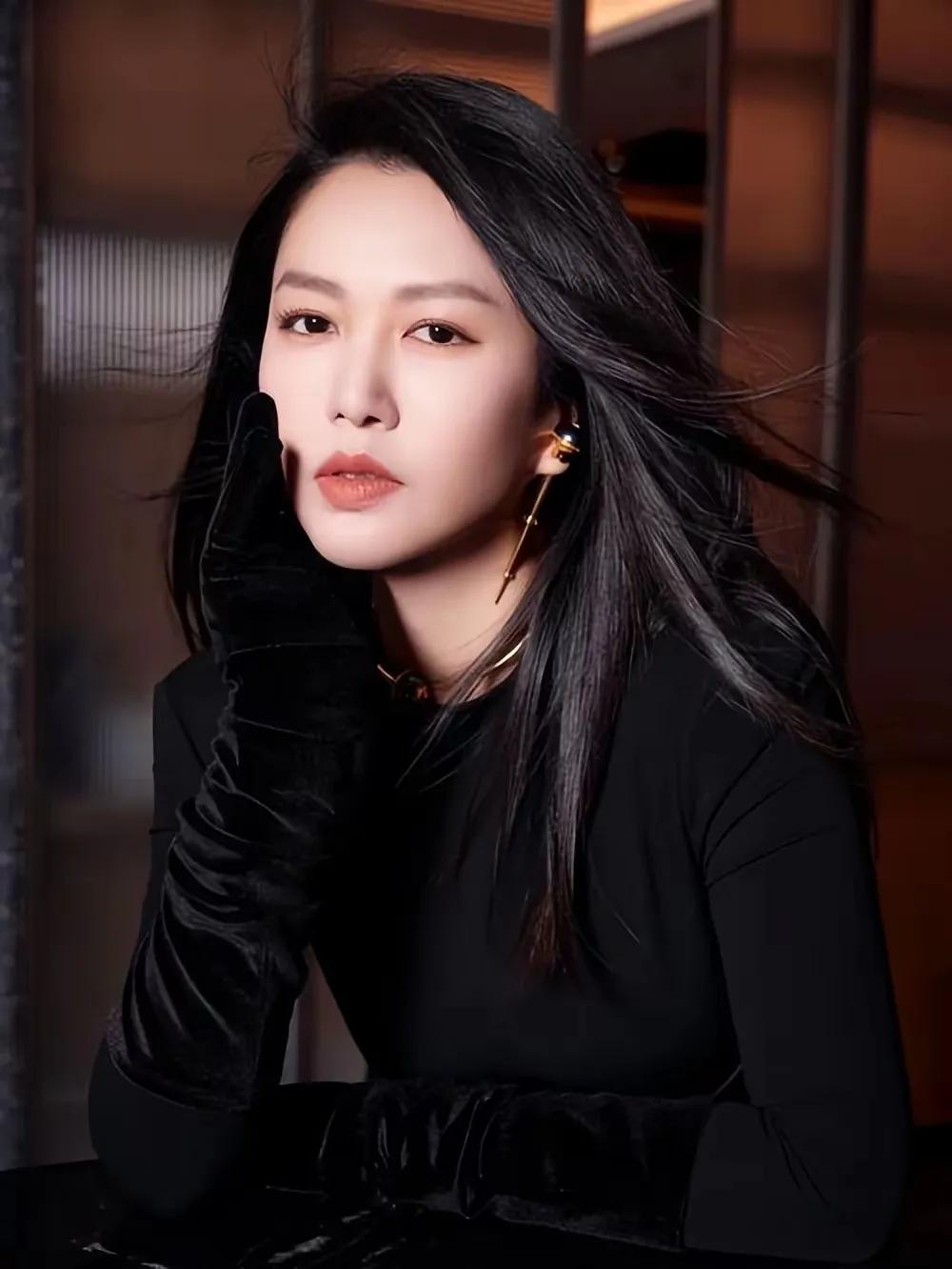 第27微谭维维：被公认为实力唱将的女歌手

小雅上图，必是精品！

正如题目所说
