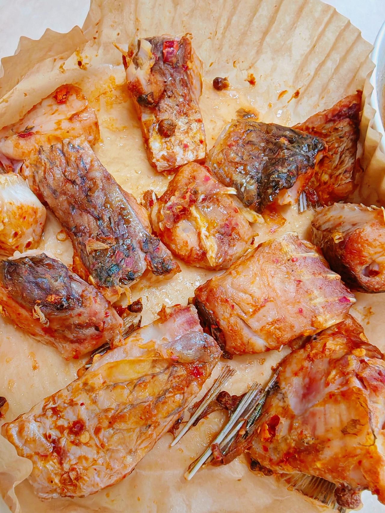 空气炸锅糍粑鱼，味道还可以。

咱们湖北的糍粑鱼，创新做法，简单方便。用空气炸锅