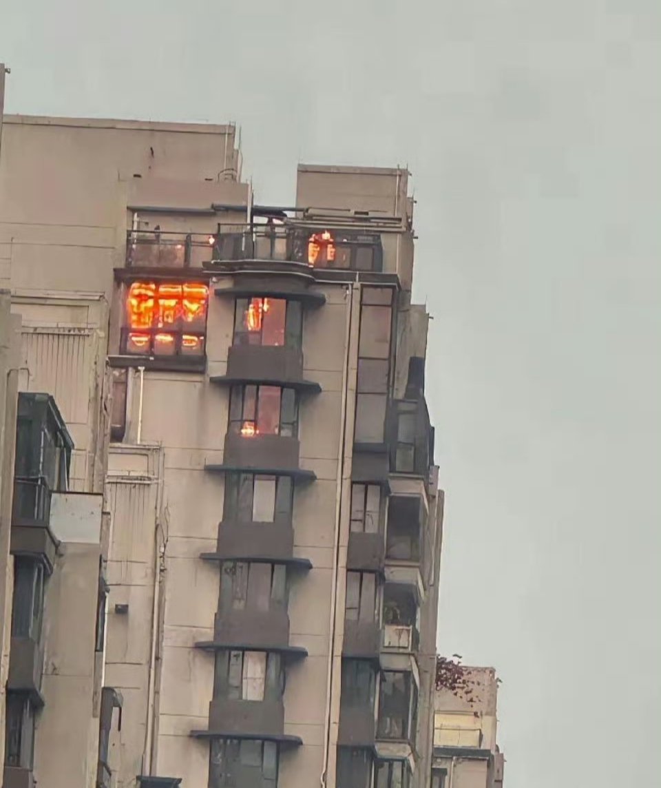 搞不懂这家业主为啥要装修成这样，一年下来都被打了十几次119了 ​ ​​​