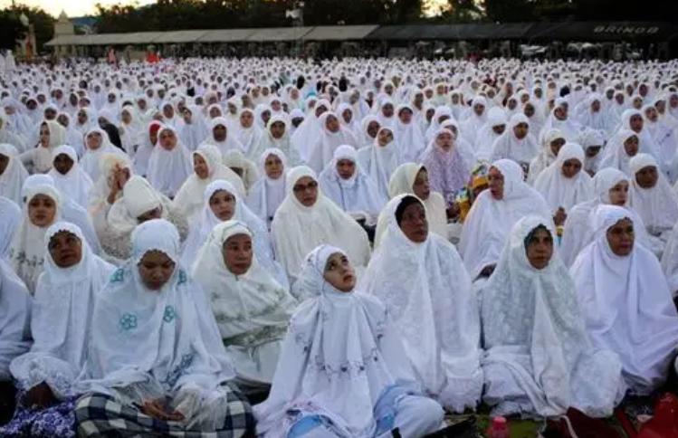 英国民选制度，将会把英国坑苦了。现在穆斯林在英国只有6%的人口，大约400万穆斯