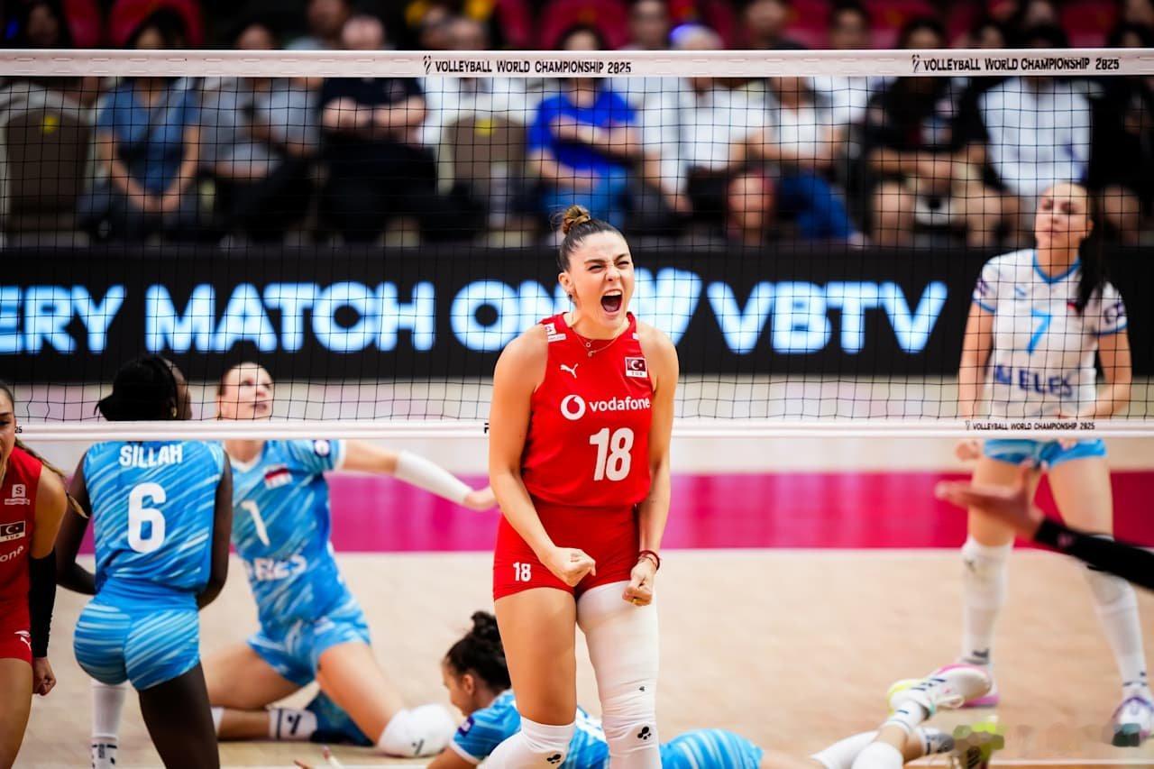 2025年女排世锦赛 52场: 🇹🇷土耳其3-0斯洛文尼亚🇸🇮(+2.3