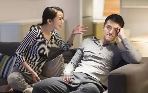 有三个时刻，男人处理不好，女人会念叨一辈子。

首先是女人生病的时候，尤其每个月