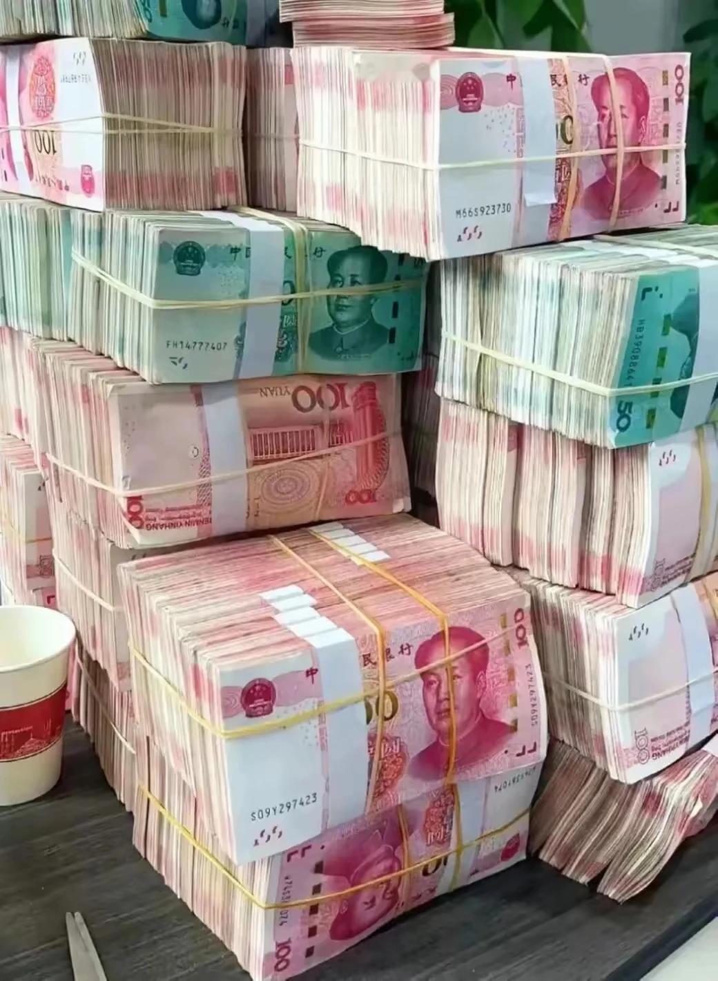 假如你中了500万元大奖，你会保持内心的平静吗？

范伟和赵本山的一个小品，就说