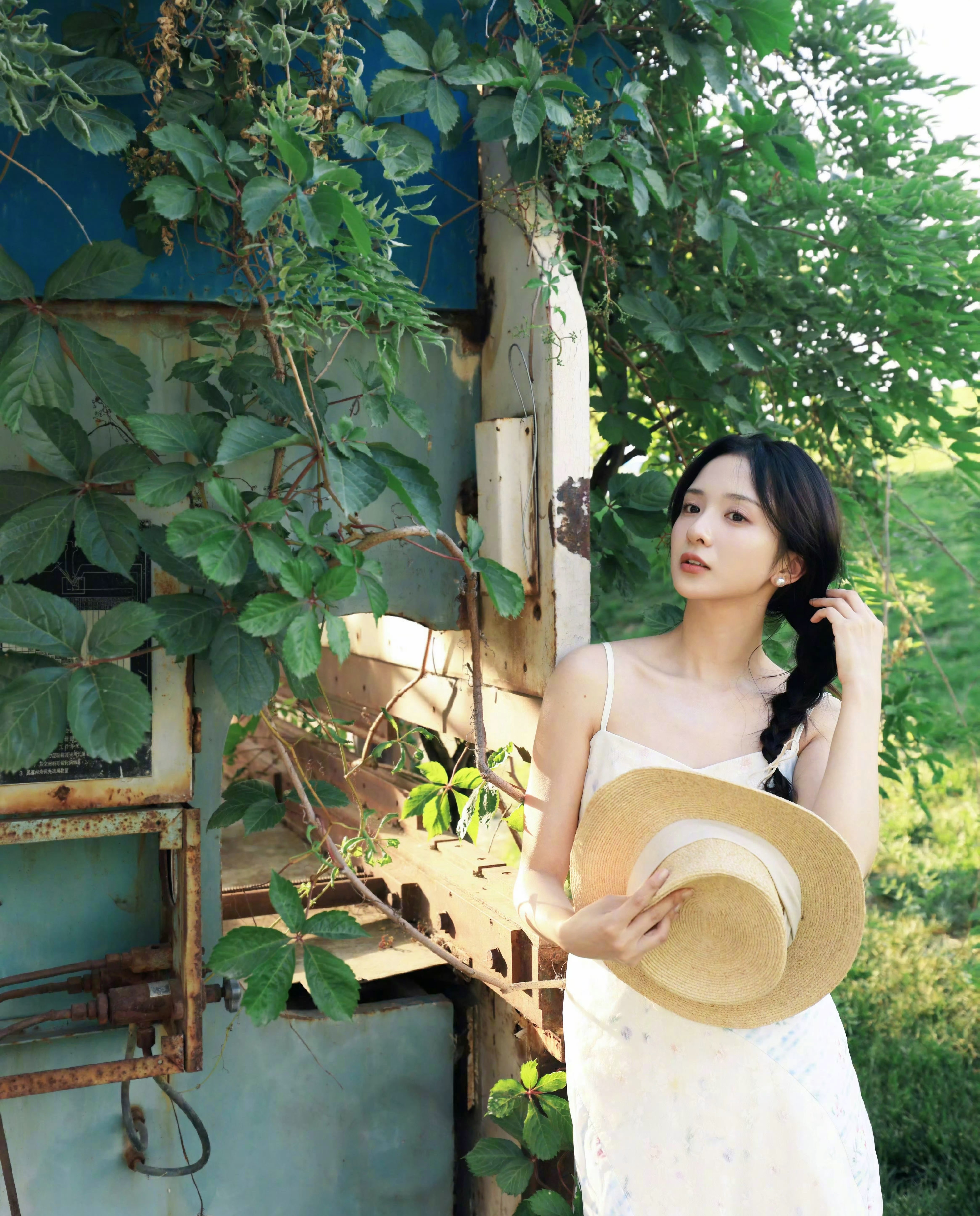 《天才女友》女二换成厉嘉琪，这位演技还不如合诗雨，之前还在虞书欣的《两个人的小森
