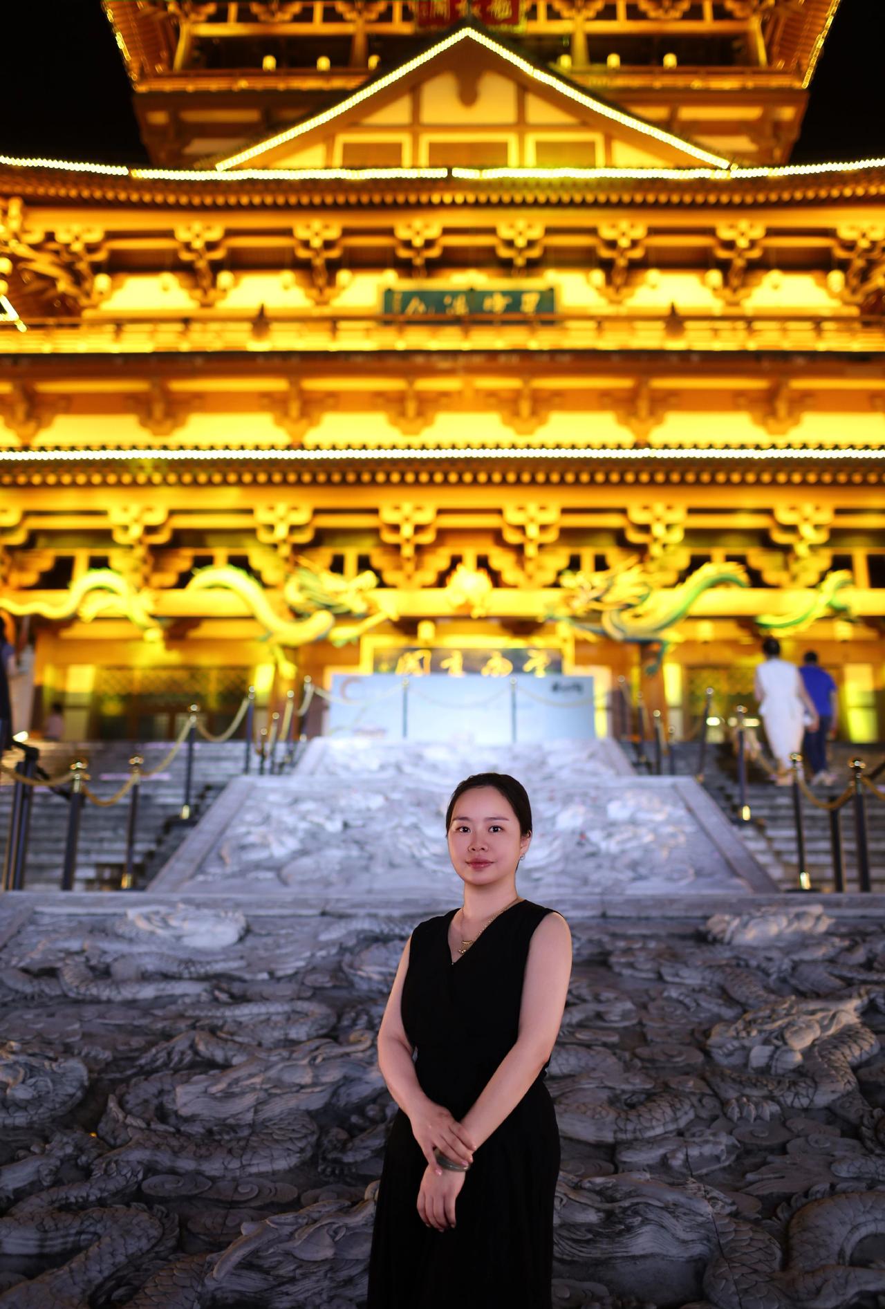 古镇随拍夜色里的老城一半是古韵 属于古城独有的浪漫 独属于古建筑的氛围感 感受古
