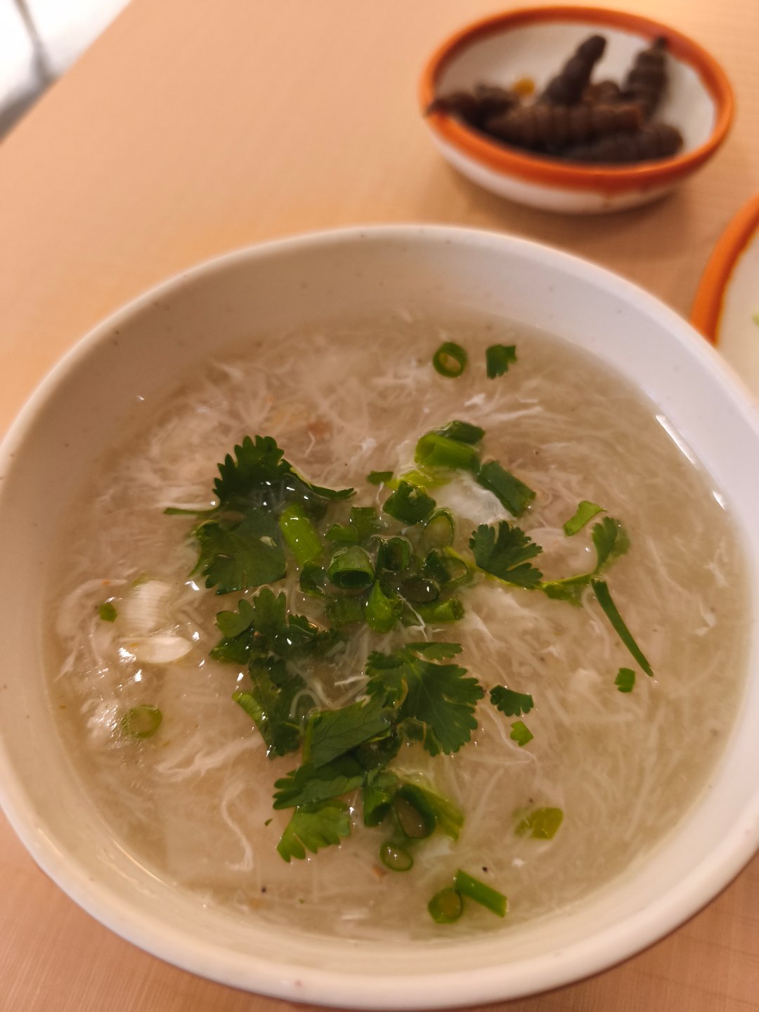 早，泉州面线糊还挺好吃的，糊而不烂，清而不浊面细如发丝，喝了两碗！