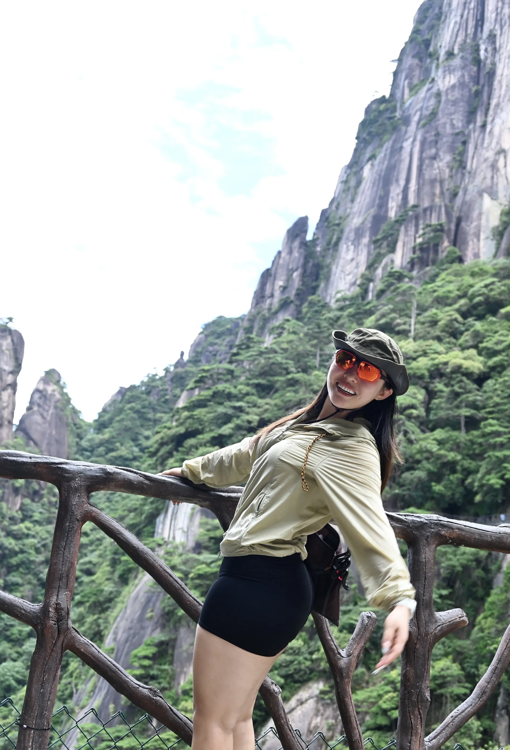 少与人纠缠 多亲近大山