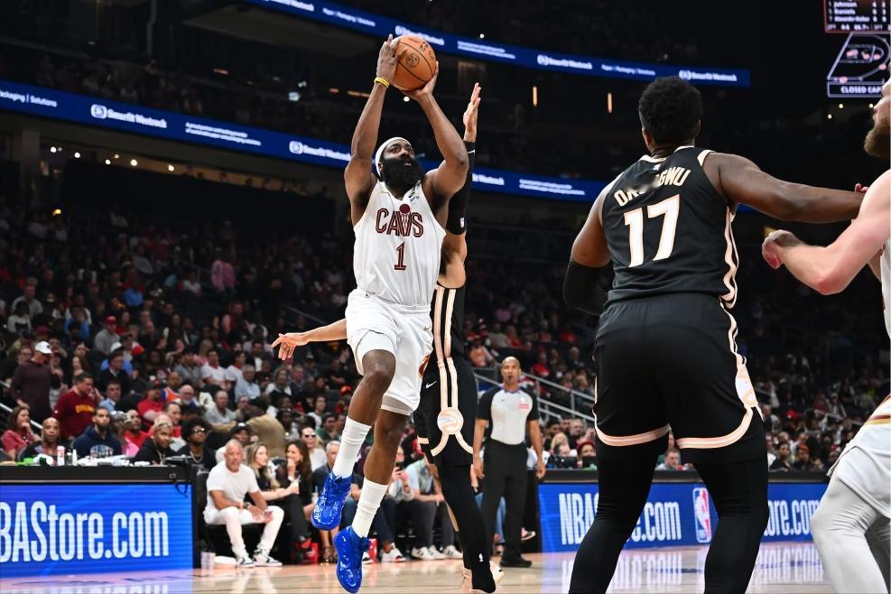 骑士争冠之路的最大隐患：三分防守形同虚设

骑士队本赛季的防守体系遭遇严峻挑战！