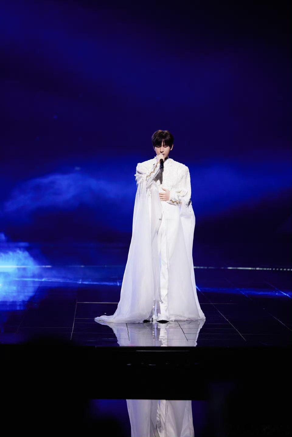 Q成毅两京十五日cy成毅朱瞻基上天不会亏待努力的人，也不会同情假勤奋的人，成毅有