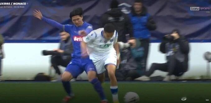 摩纳哥官方：南野拓实左膝十字韧带断裂▼12月22日讯 摩纳哥官方消息，日本中场南