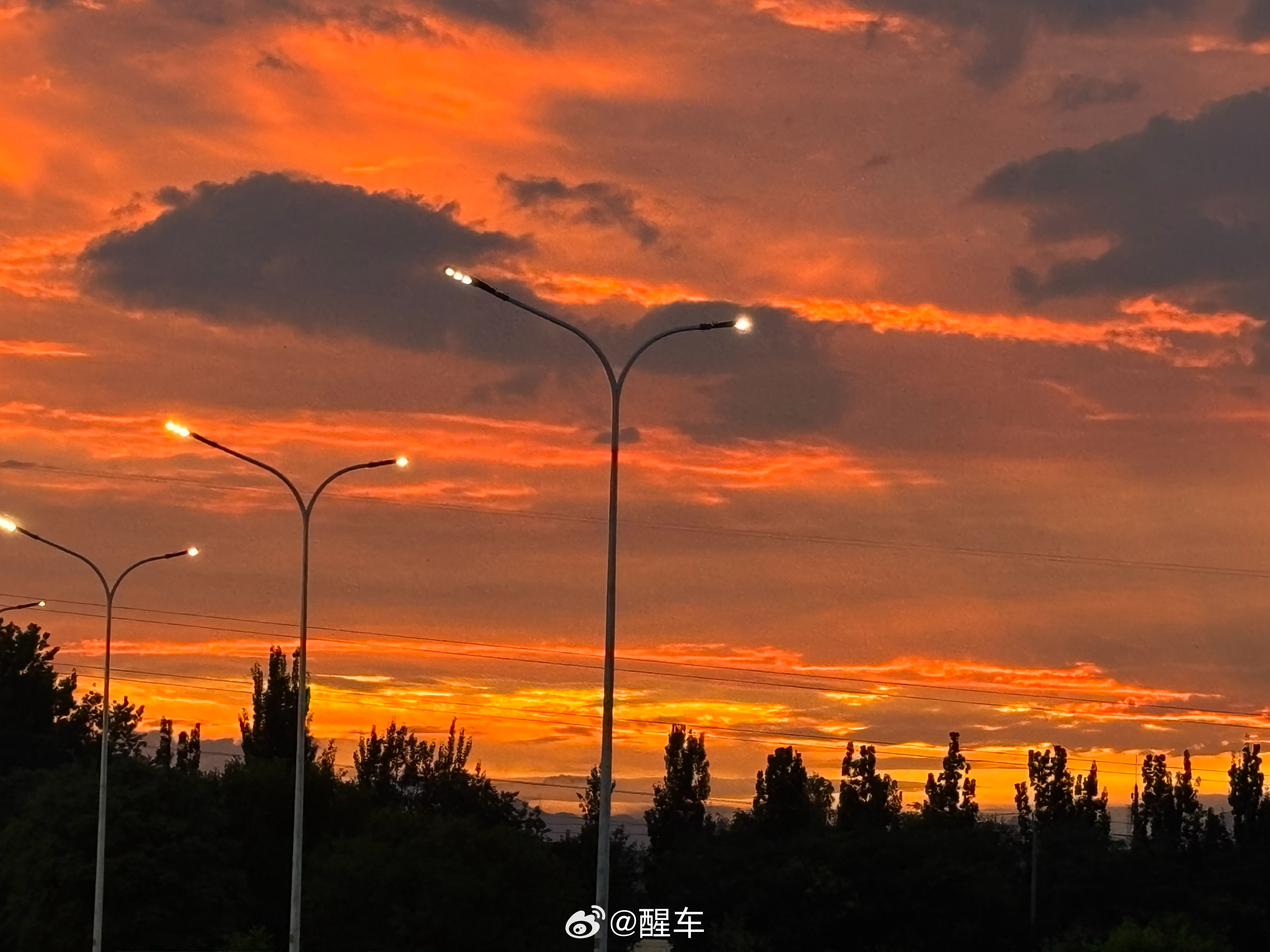 下完雨的天空