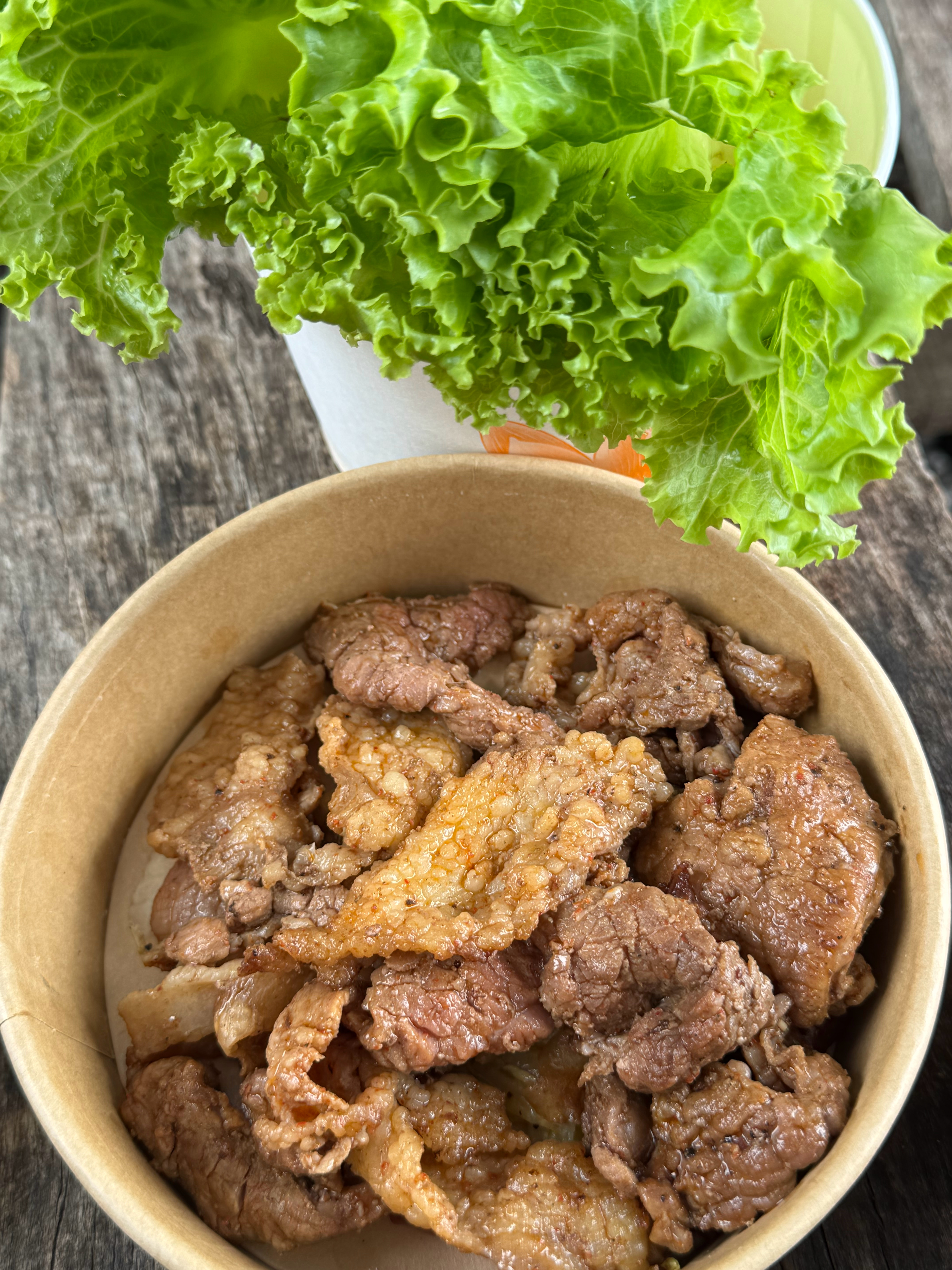 吃肉！烤牛肉+🥬生菜我最爱！李楠说道李楠说道[超话]简单吃一口  ​​​