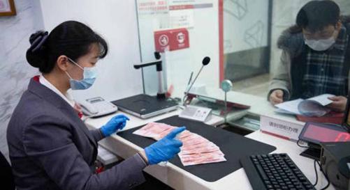 这两年大家明显感觉到，去银行存钱利息越来越薄。而纵观目前的宏观经济走势，明年的存