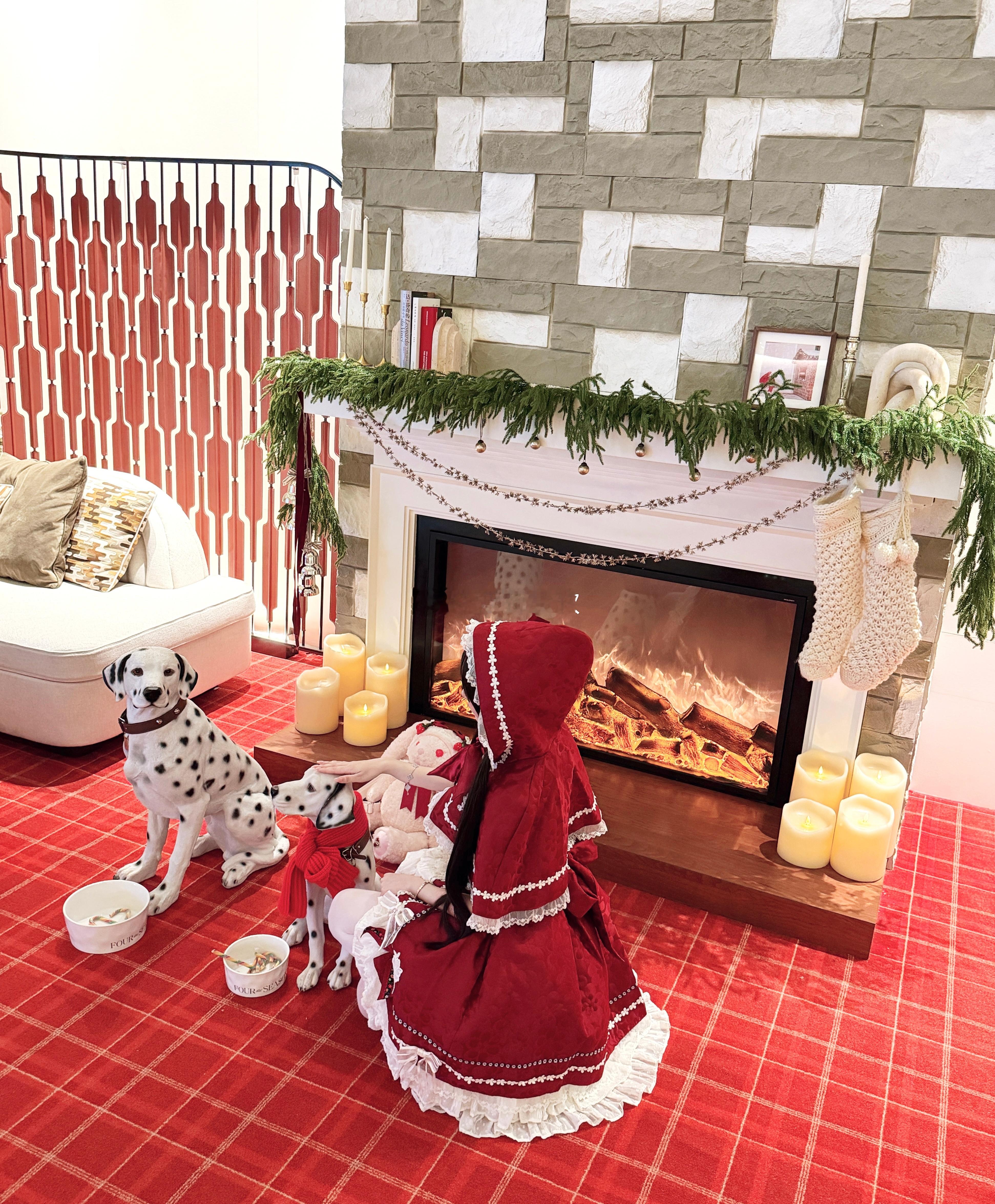 卖圣诞帽 红的十块 绿的在我头上 不卖 广州·广州四季酒店