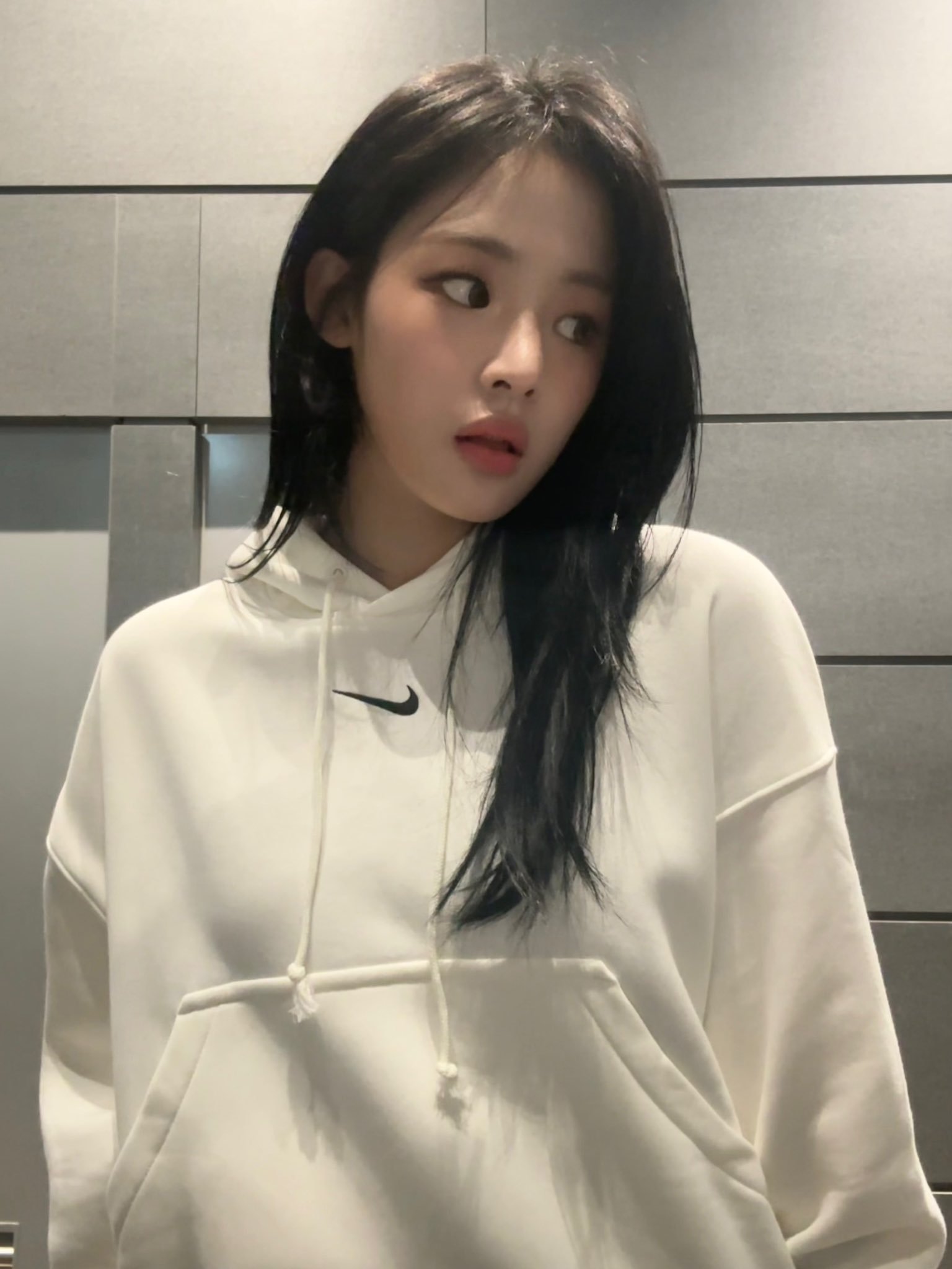 嗯嗯 老公^ ^*Minji ​​​