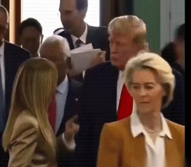 G7峰会刚散场，特朗普扭头就跟意大利电视台爆了个大料。
他说，意大利总理梅洛尼，