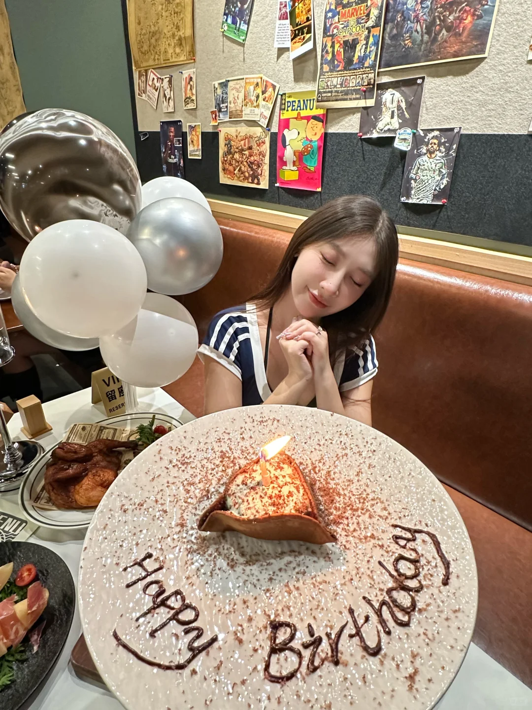 美式复古大片 | 竟然在餐厅拍到了人生照片！！ 🎂发现宝藏餐厅啦！生...