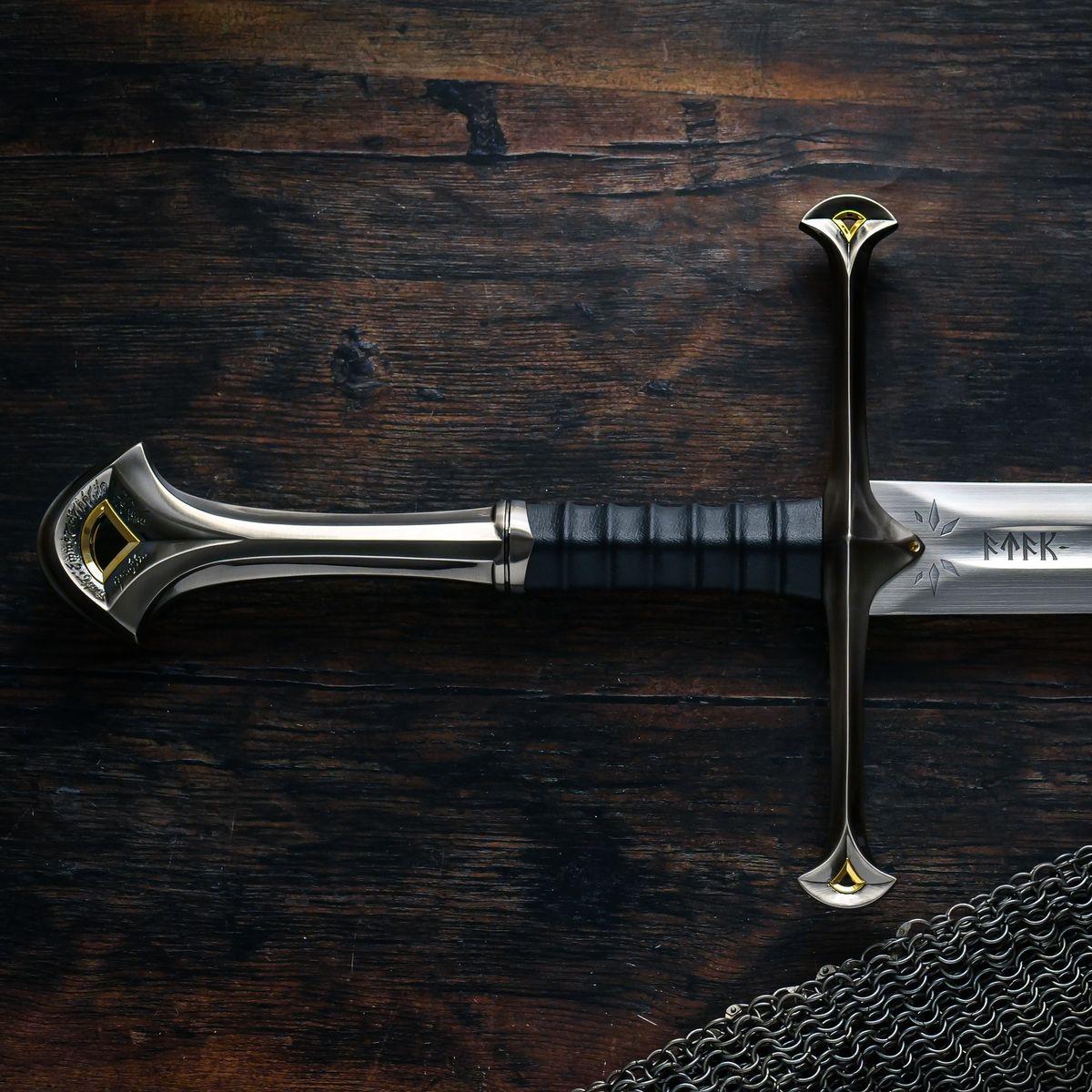 暗中意识到自己的实力，远比公开的主宰要愉快得多。——陀思妥耶夫斯基，《少年》：5