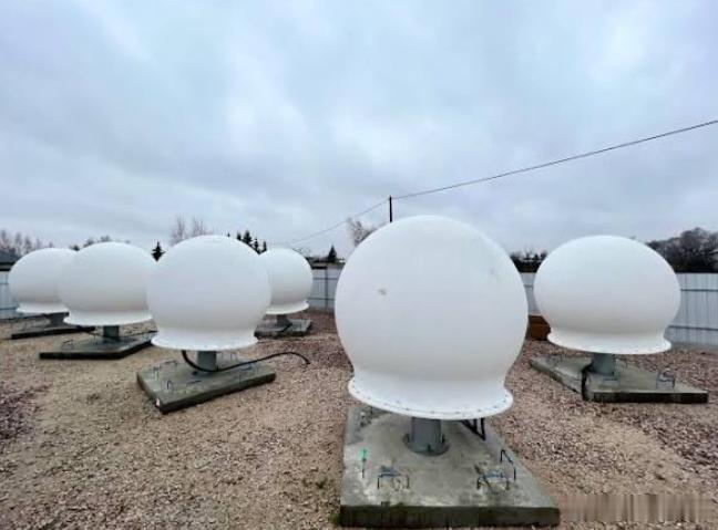 波兰星链通信站起火，波兰官员称疑与俄罗斯新型攻击有关海外新鲜事俄乌战争 位于波兰
