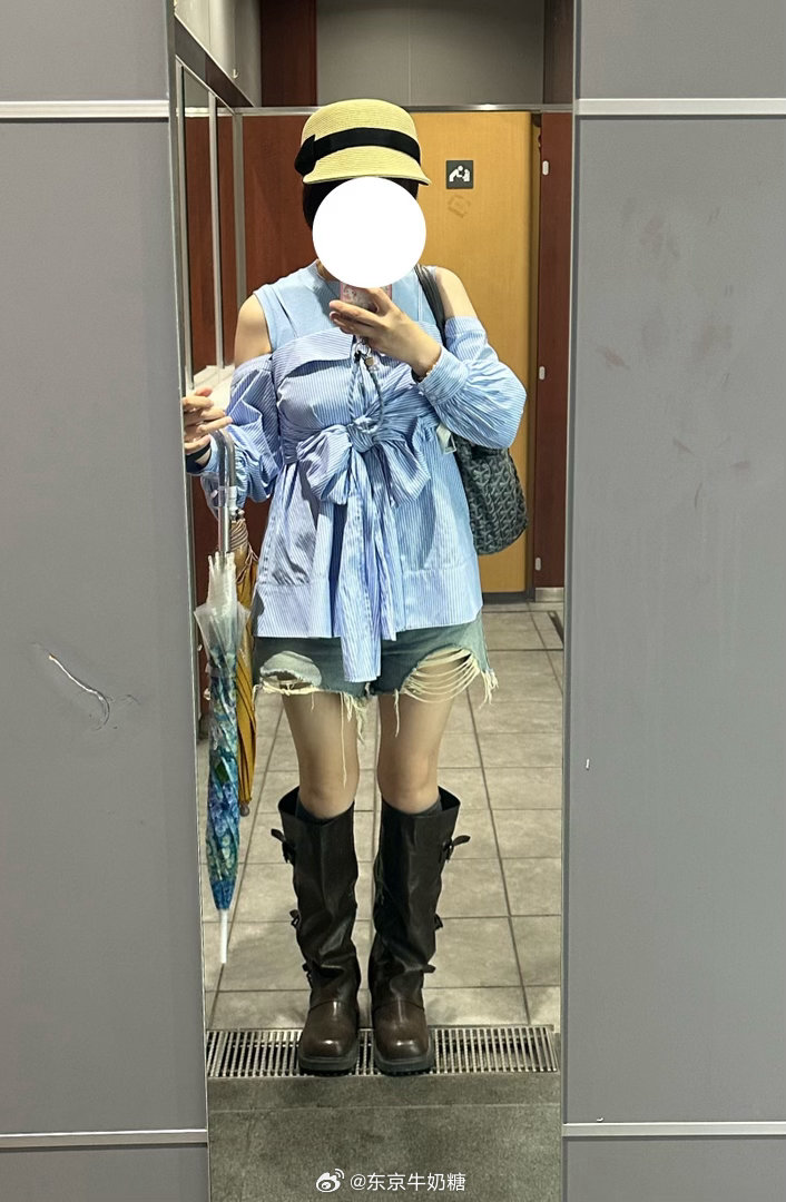 感觉自己第一视角的腿超级粗，我想看看小孩第三视角我的腿粗不粗呀。我说：海星海星，