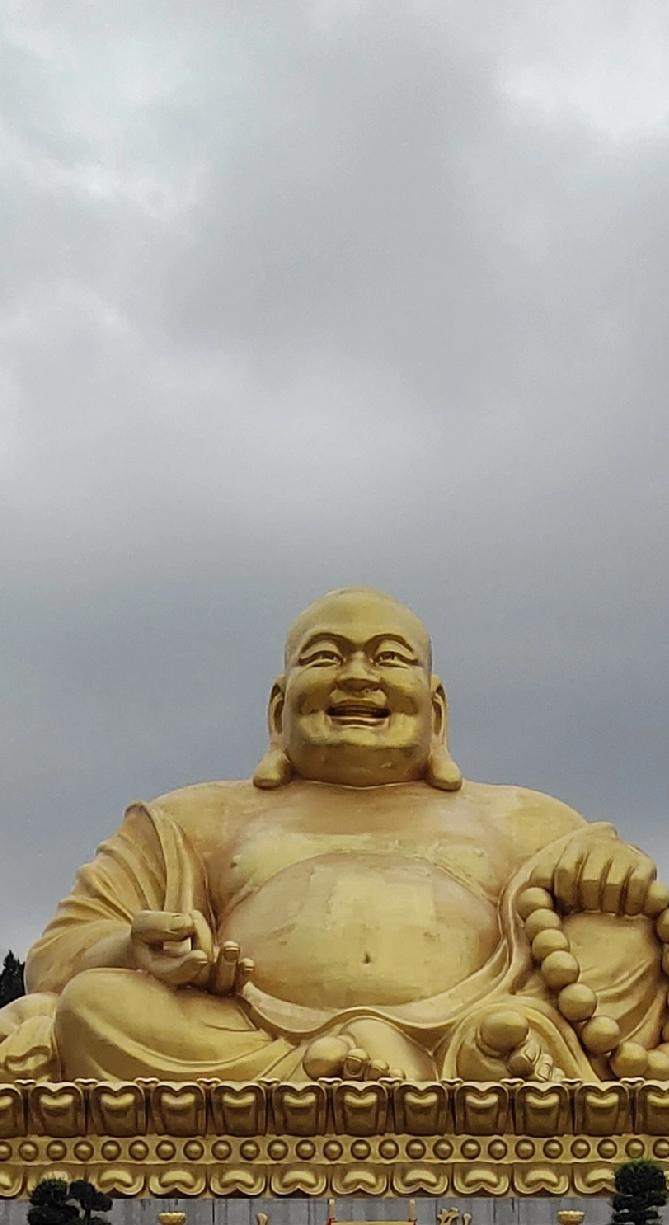 拍一张图片证明你去过的地方这大佛看着多么喜乐，每天看一看愁事一扫光！