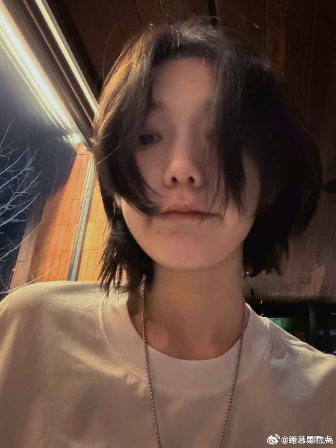 希林娜依高亲子六宫格  希林娜依高亲子六宫格觉得太美好了呀，好喜欢这一次跟我们分