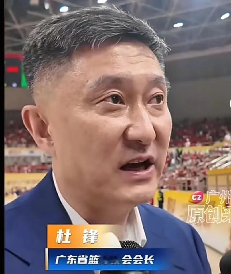 杜锋今晚战浙江宁波可得加把劲拿下来呀！
上次客场输宁波广东宏远宏远球迷不会再计较