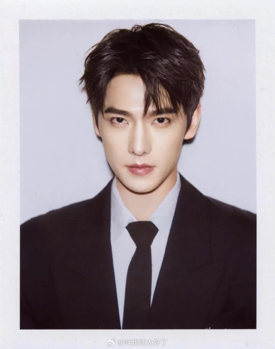 杨洋的末班撕拉片，能不能直接坐评委席？🙋杨洋撕拉片 ​​​