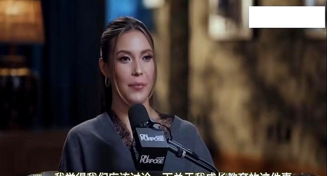 没有任何一个高薪助理，能熬得住谷爱凌的作息。

她把日子过成了特种兵拉练。顿顿饭