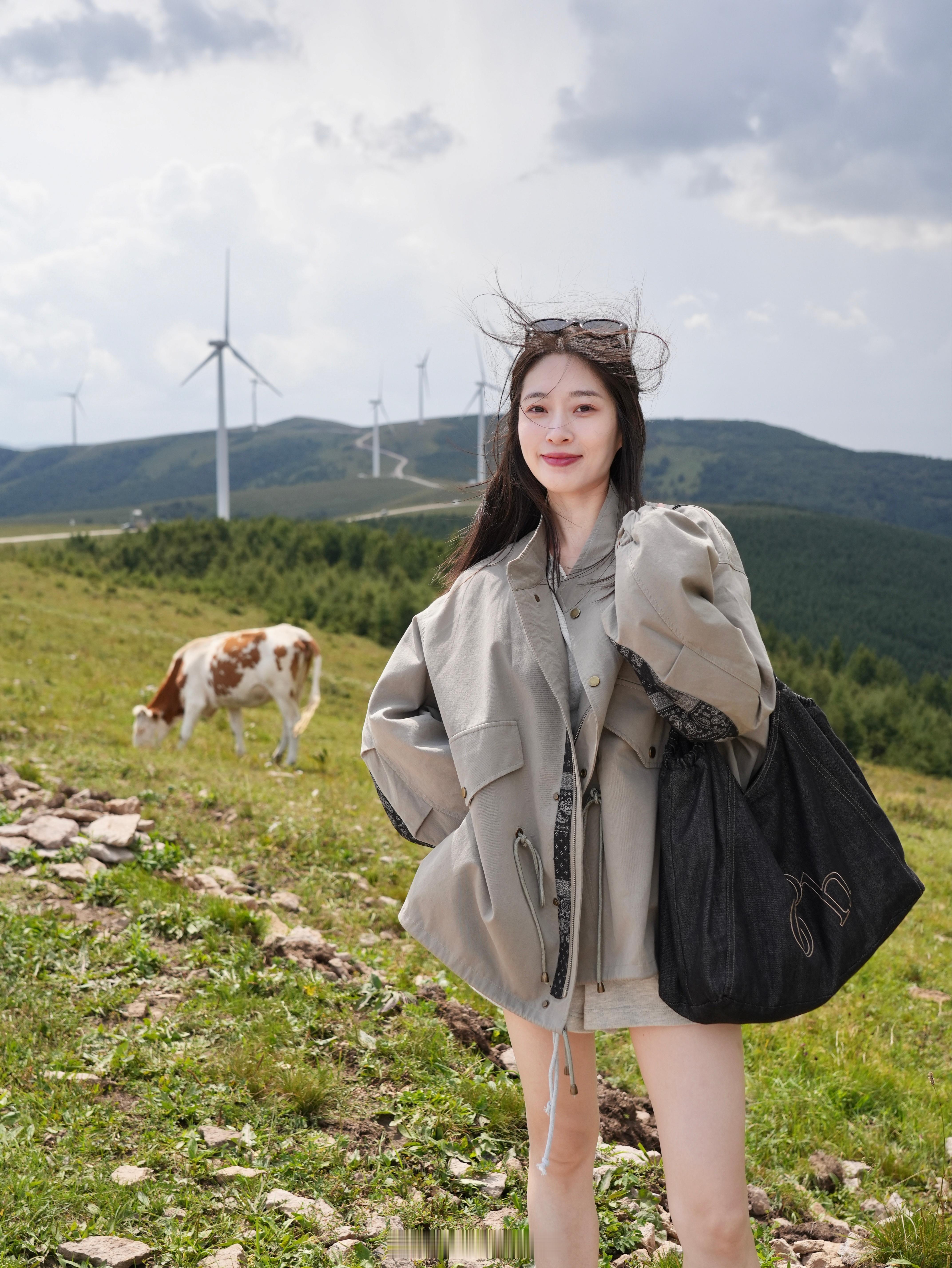 风吹草低见牛羊🐂 ​​​