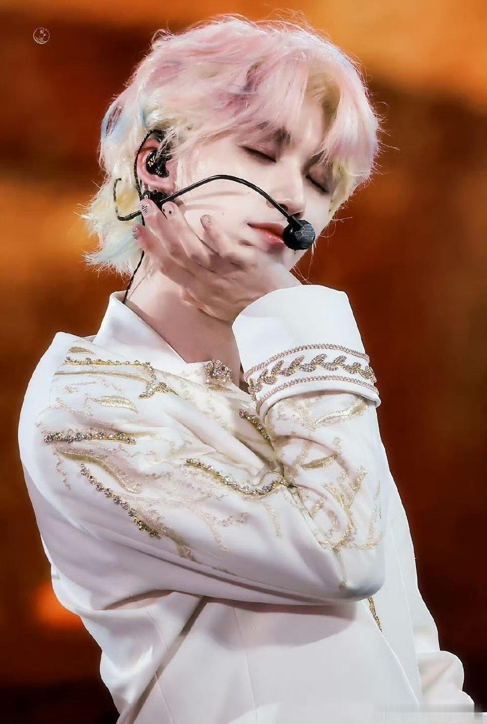 丁程鑫给自己玩成卧底了 别人上综艺靠智商，我们小丁上综艺靠“实诚”哈哈哈哈 