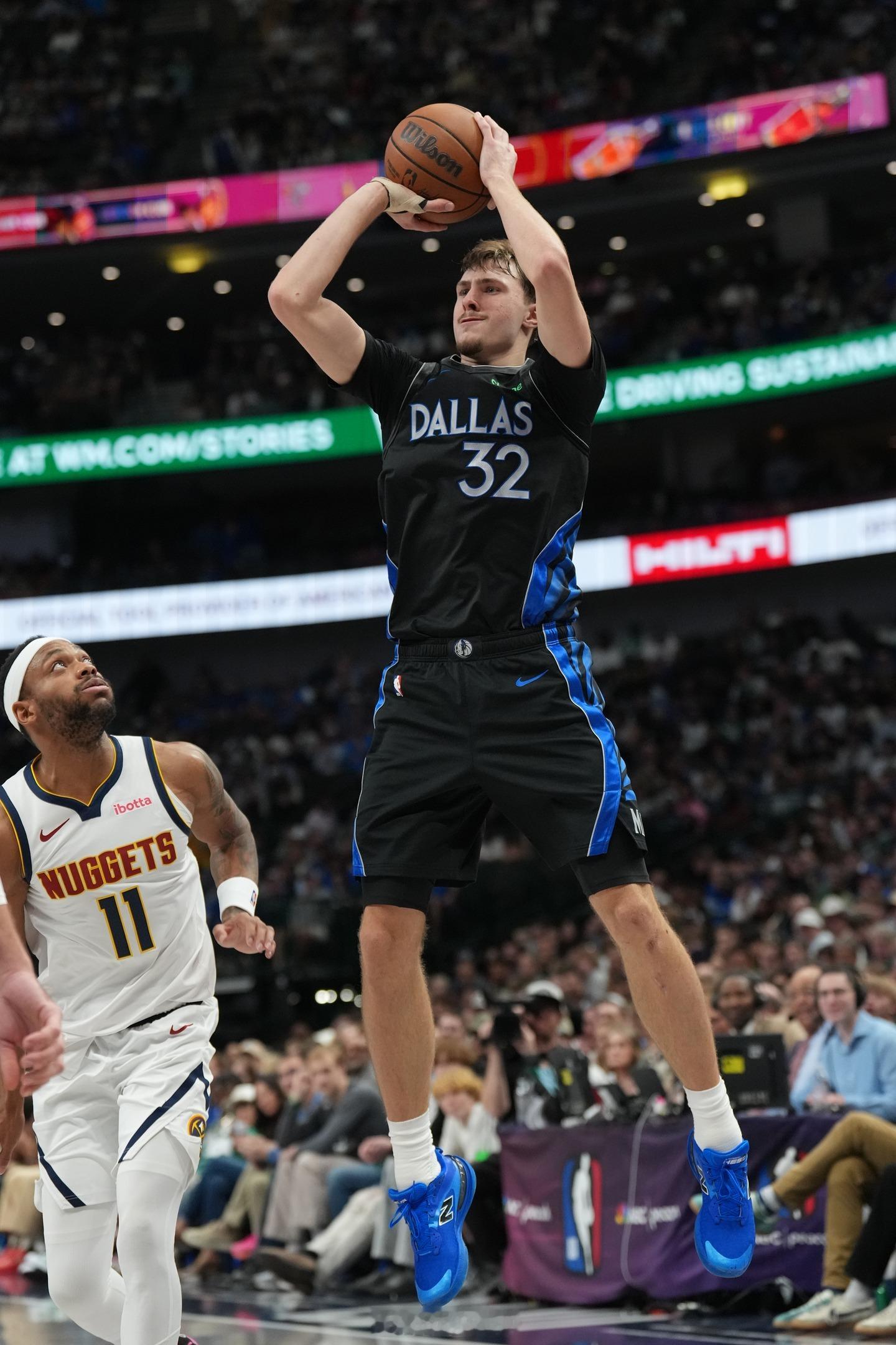 【基德】他们获得了绝佳机会，我们曾多次面临这种机会却未能得分。篮球之神站在了我们