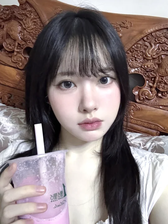 🍬🪑🐁🧘🏻‍♀️