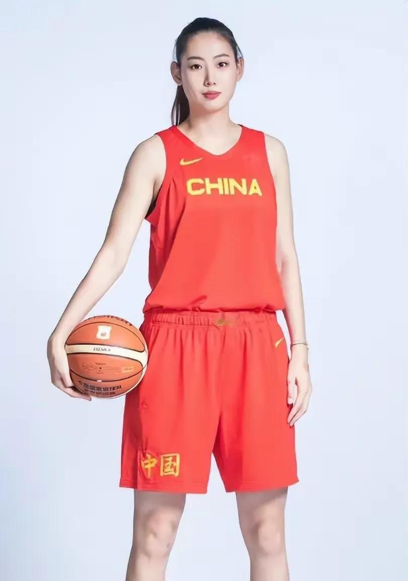 中国女篮真的🔥吗？

先说答案，我觉得没有真的🔥，只是网上跟风比较多，实际上