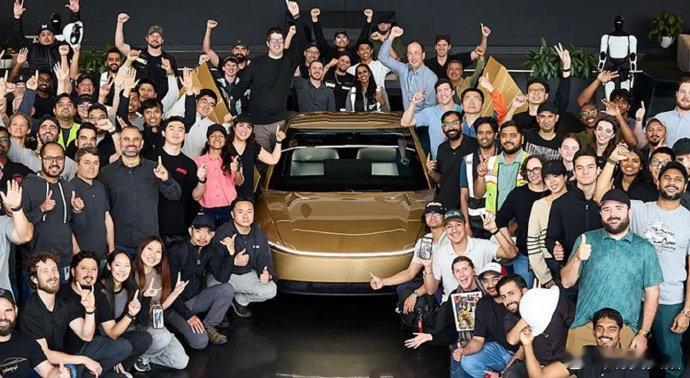 【特斯拉Cybercab正式投产，特斯拉Cybercab在美正式投产】4月24日