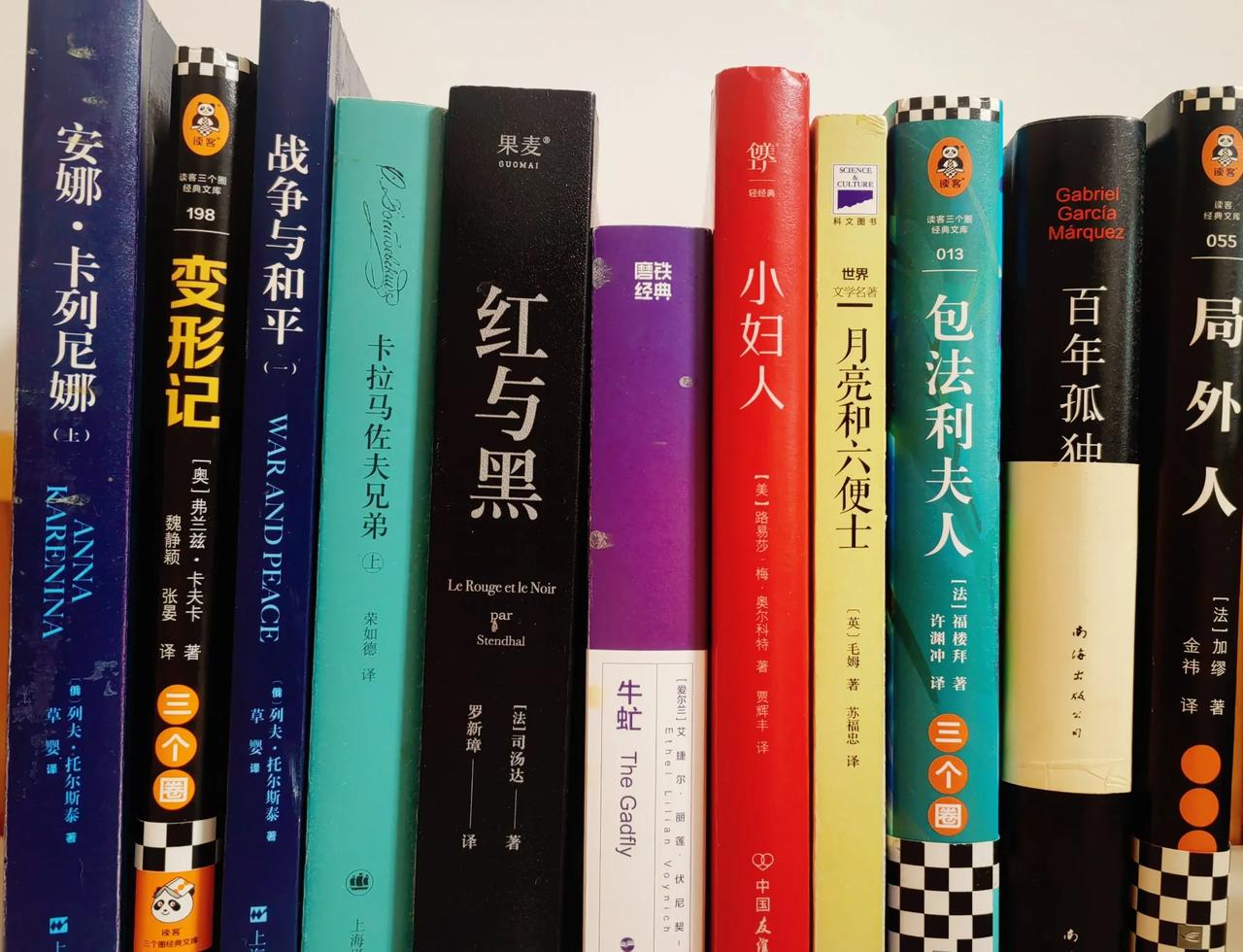 最喜欢哪本……读书 文学 
我觉得阅读有一个渐进的过程，不要因为别人谈论某部经典