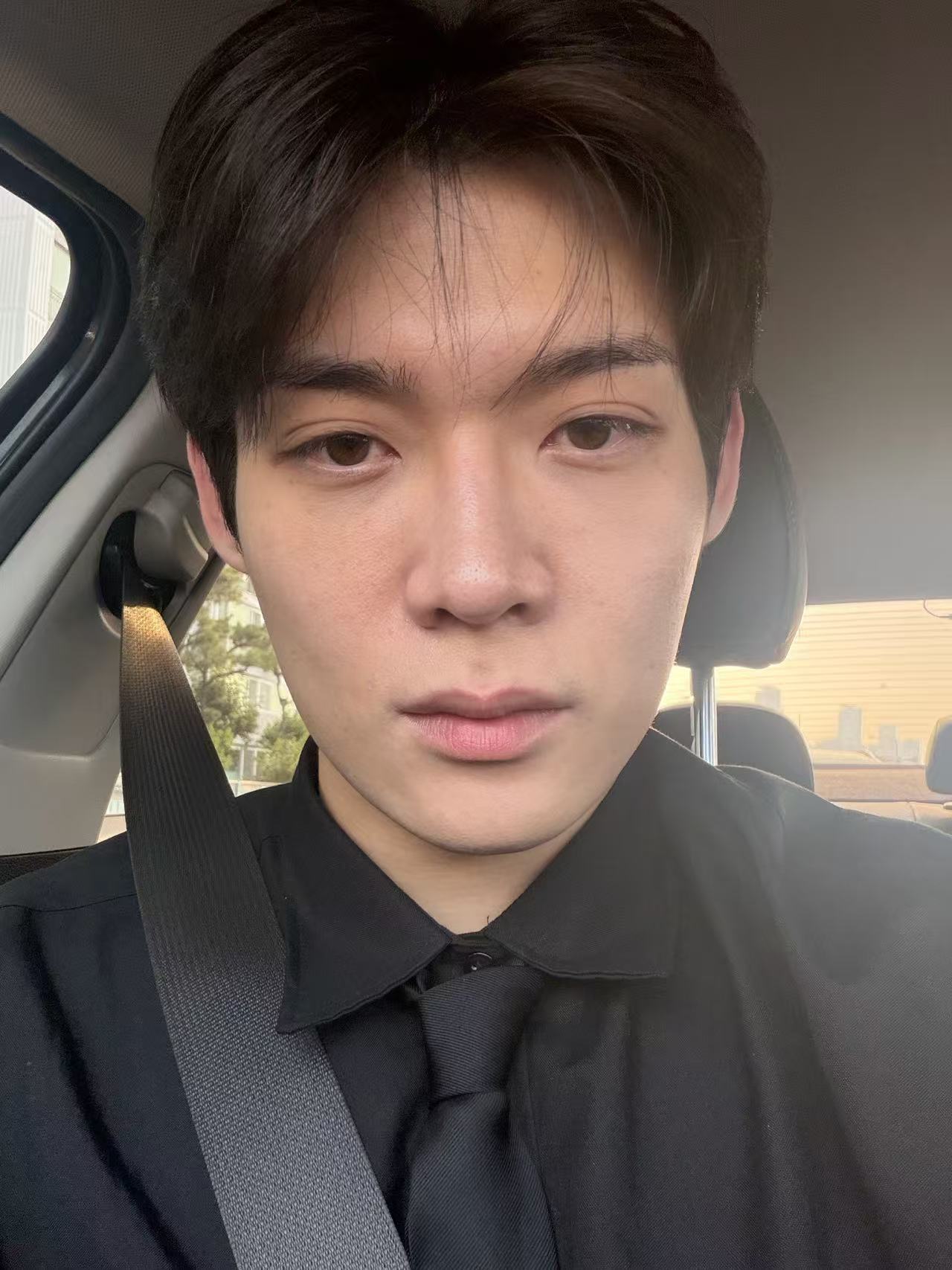 检察官的提案 不会自拍但略帅气😎 