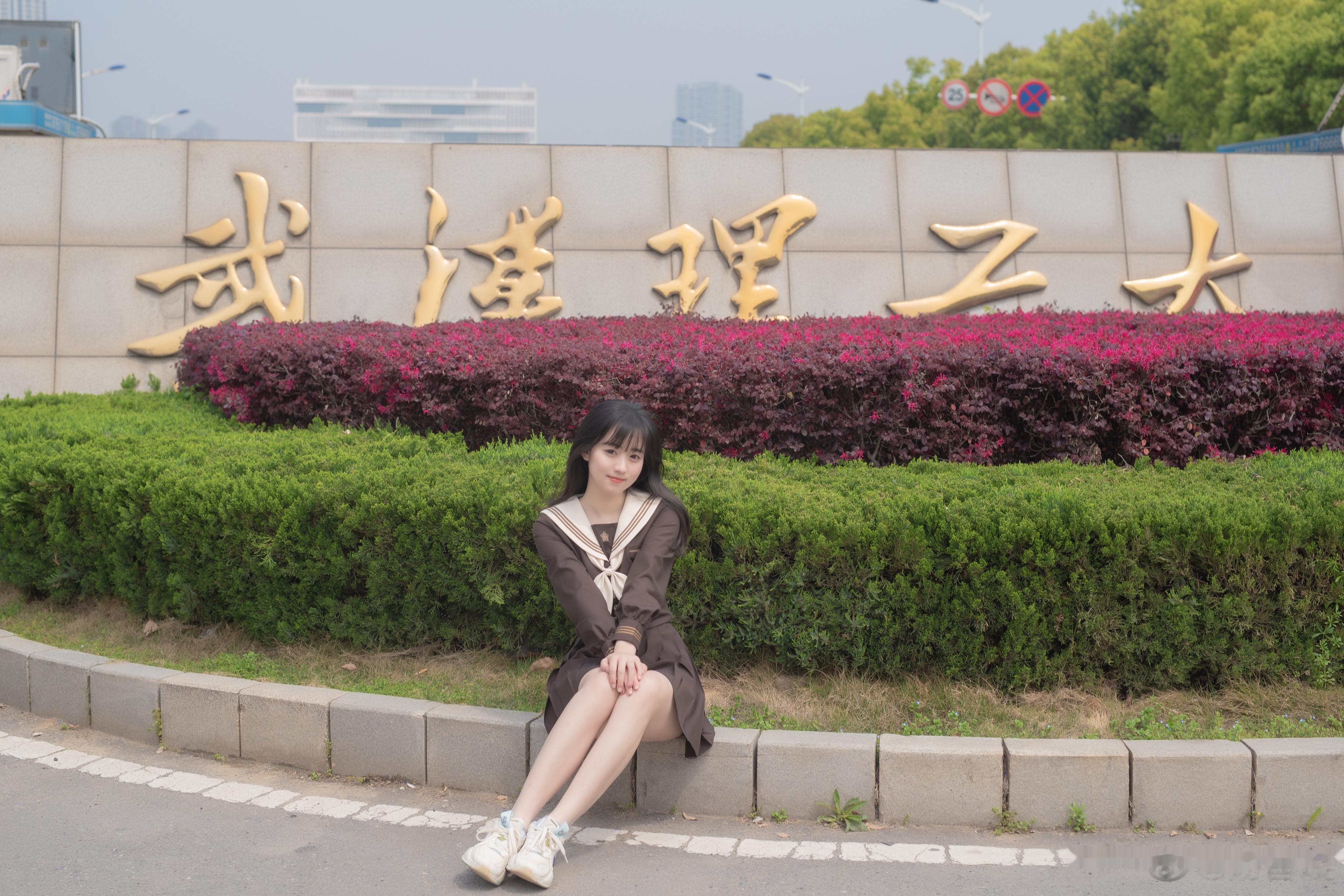 以梦为马，不负韶华。📷   ​​​