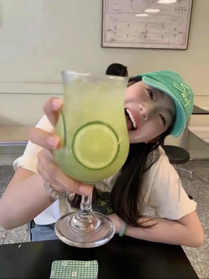 干杯 祝我们明年越来越顺利