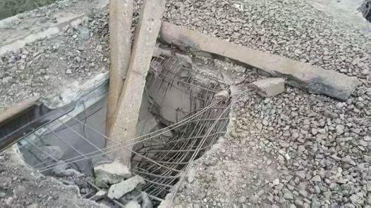 🔥🇺🇦
总统办公室主任布达诺夫：
“如果你今天脱掉衣服
殴打自己军队的士兵