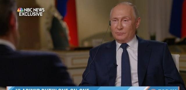 美国记者问普京，要是中国统一台湾，俄罗斯会不会掺和？普京的霸气回应，直接让那位记