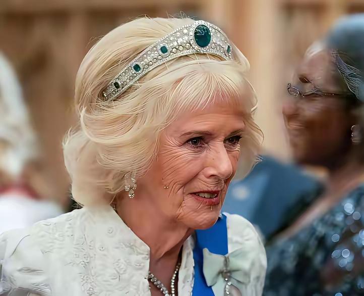 卡米拉慌了！她这头衔，真的形同虚设了！
贵为英国王后，卡米拉意识到了明显的危机，