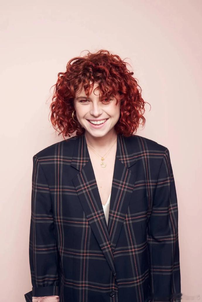 暗黑新娘定档 预告太疯批！癫狂古怪的大尺度劲儿扑面而来，影院看绝对爽到飞起，3 