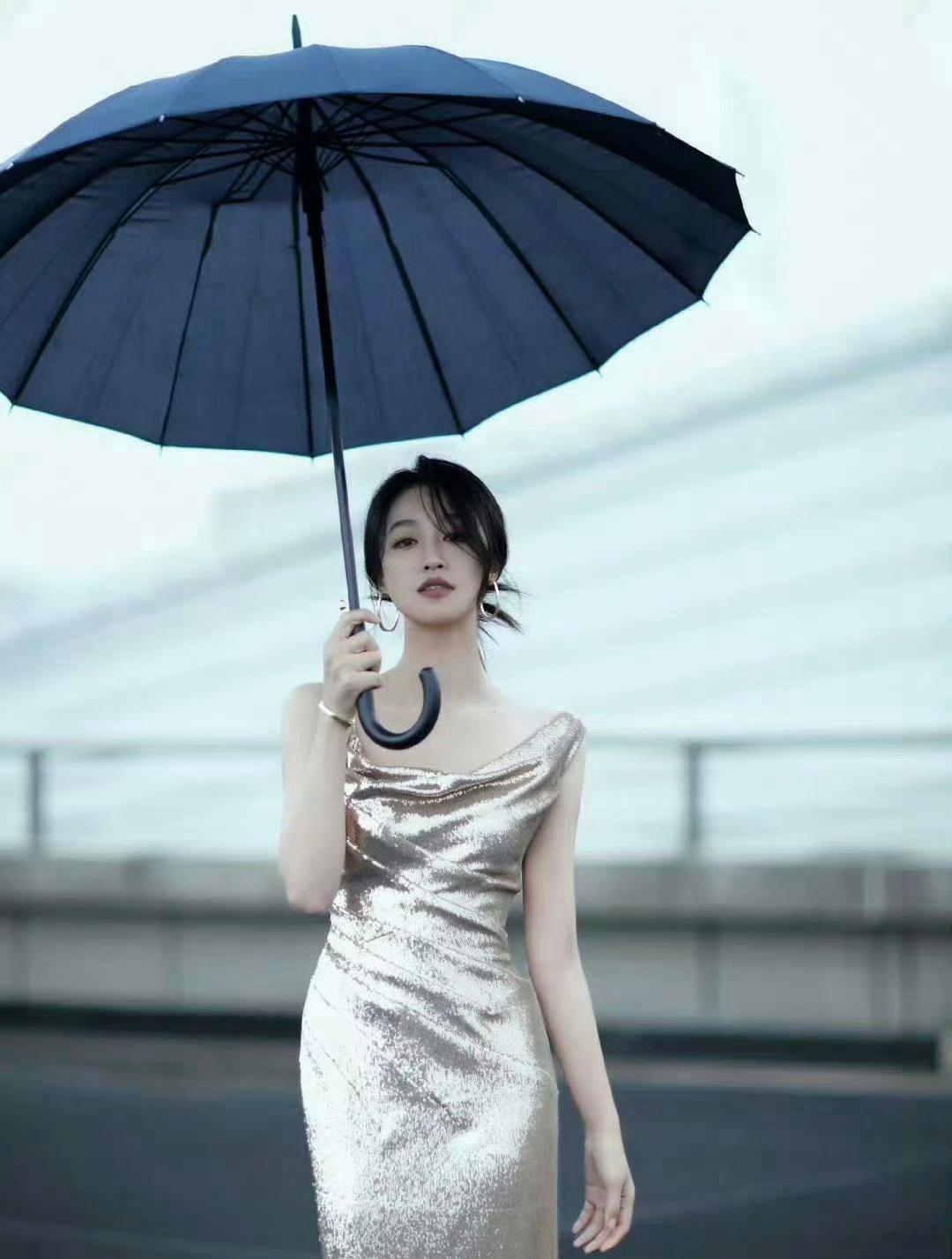 蓝盈莹首次回应新恋情看完整段访谈，很欣赏蓝盈莹对待感情这份成年人的坦荡。面对追问
