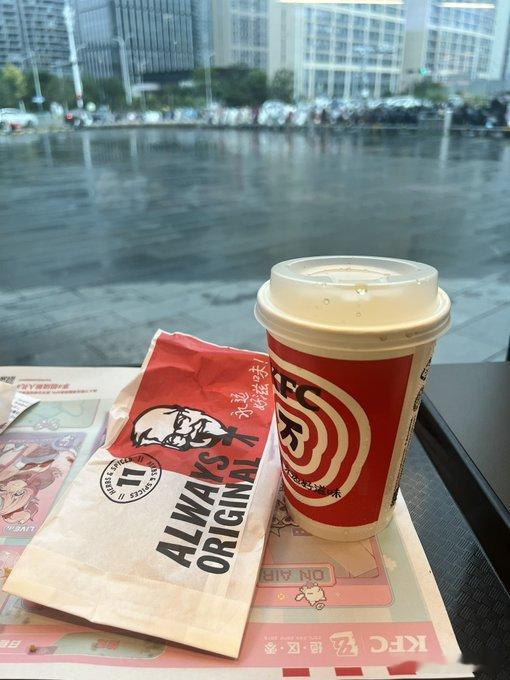 今天好忙到现在才吃上饭😂雨天啥时候才能过去啊？要发霉了啊⛈️ 