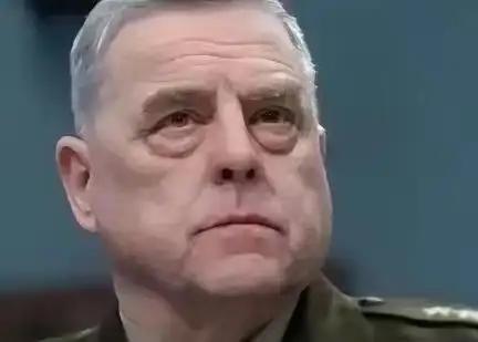 美国专家一句“30分钟毁掉亚洲美军基地”引爆全球，中国真有这个能力吗？背后真相没