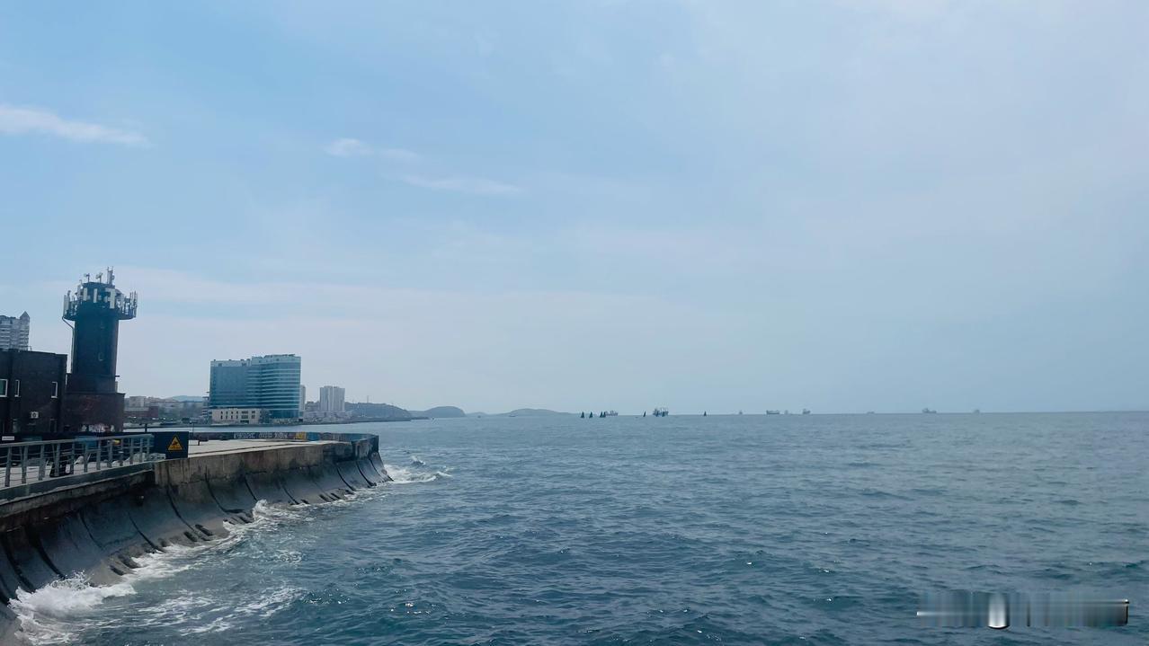 好美的风景，半岛之城 ，一眼都望不到边。
