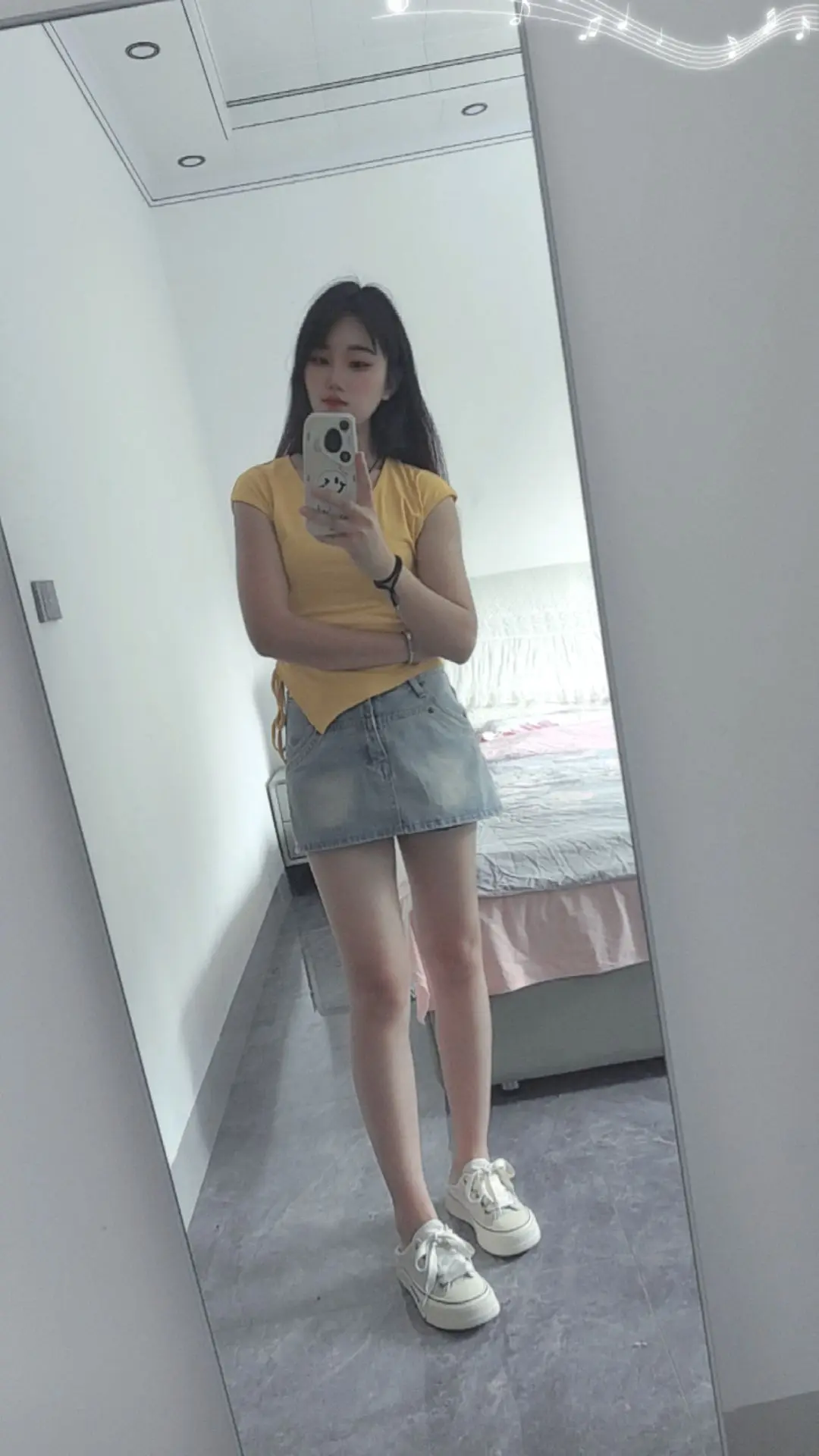 永远不要和别人比生活，圈子不同，追求不同，各有活法，开心了就笑，累了就...